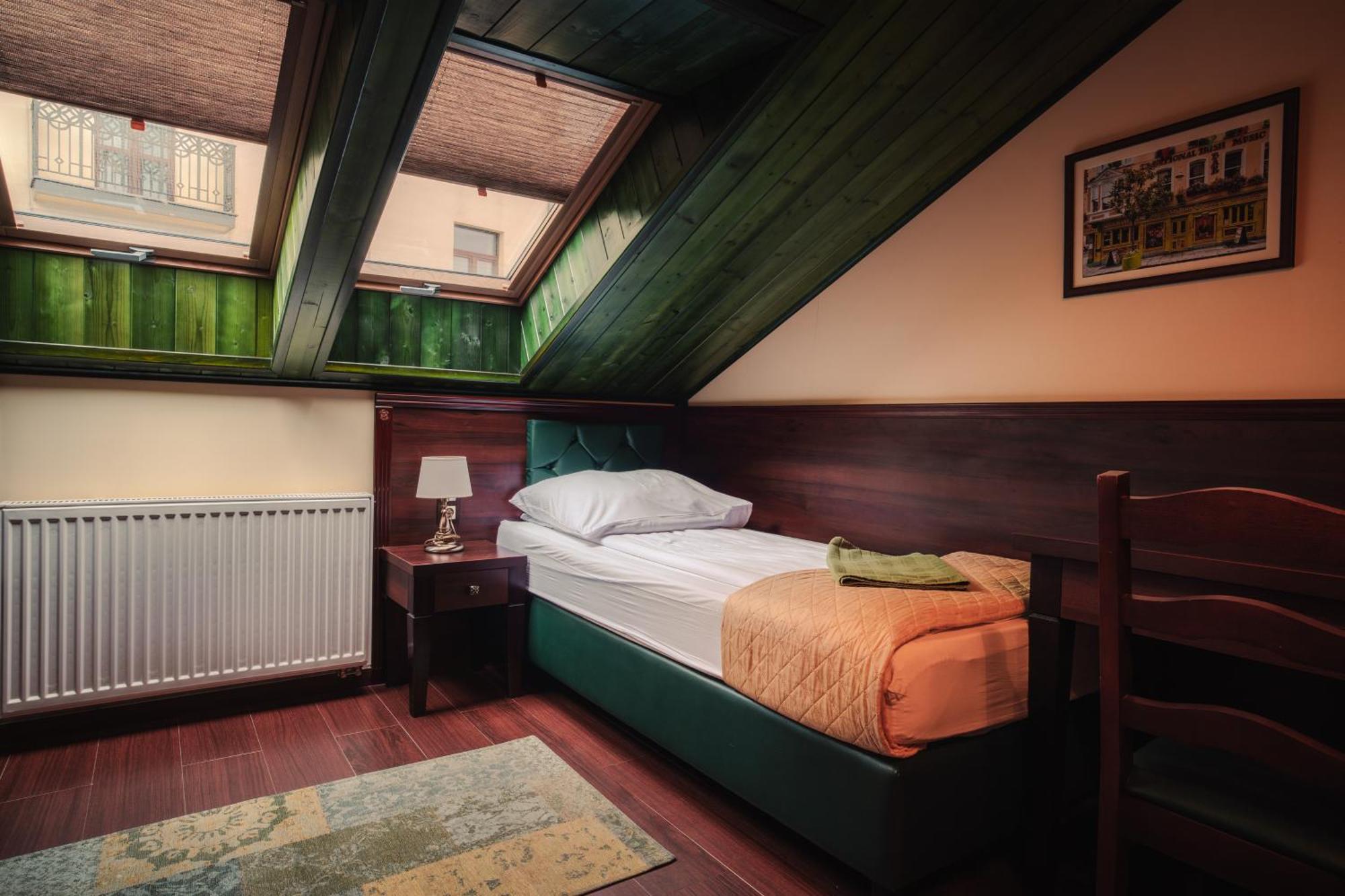 Shoemaker Irish Pub & Accommodation Kielce Dış mekan fotoğraf