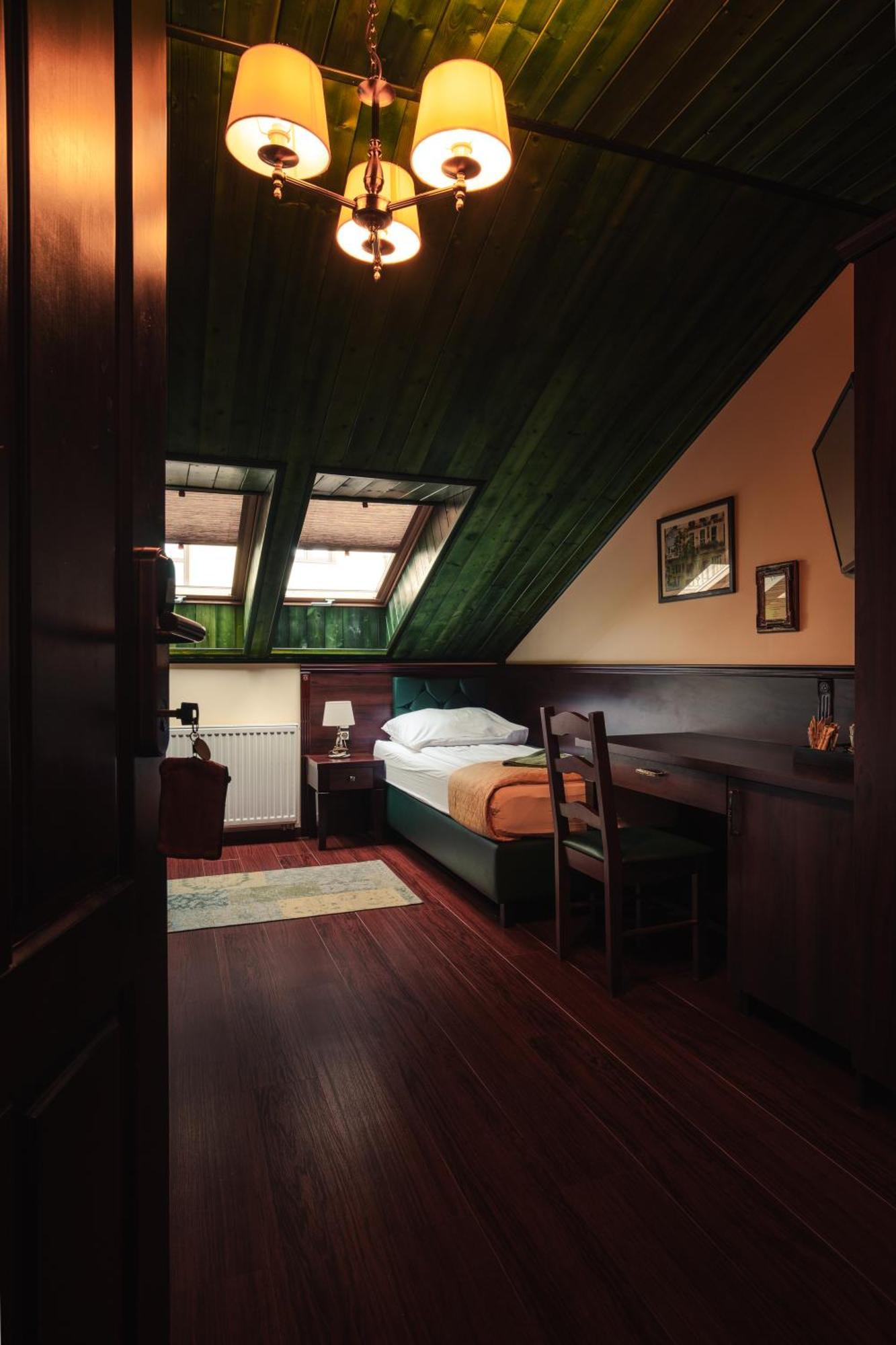 Shoemaker Irish Pub & Accommodation Kielce Dış mekan fotoğraf