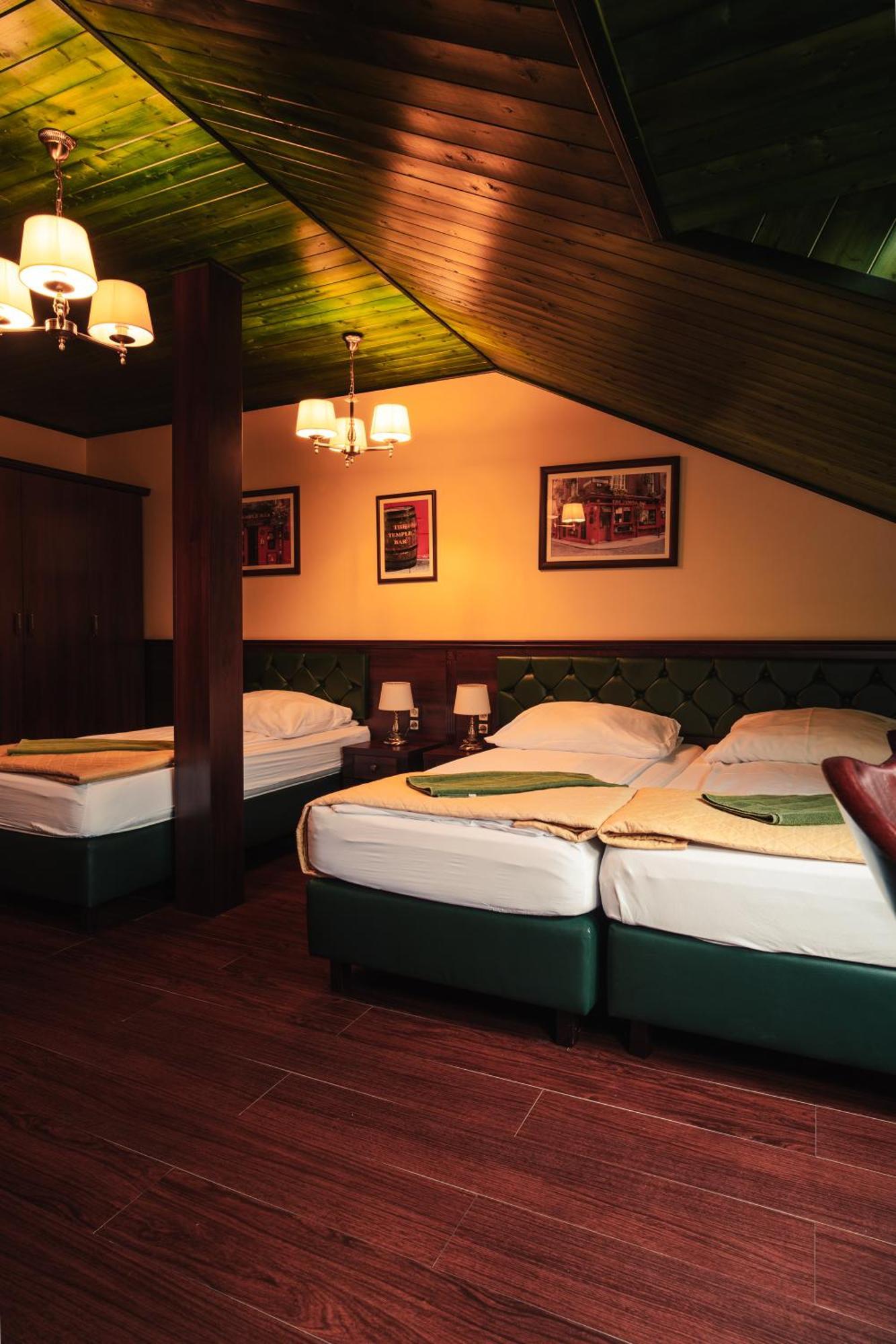 Shoemaker Irish Pub & Accommodation Kielce Dış mekan fotoğraf