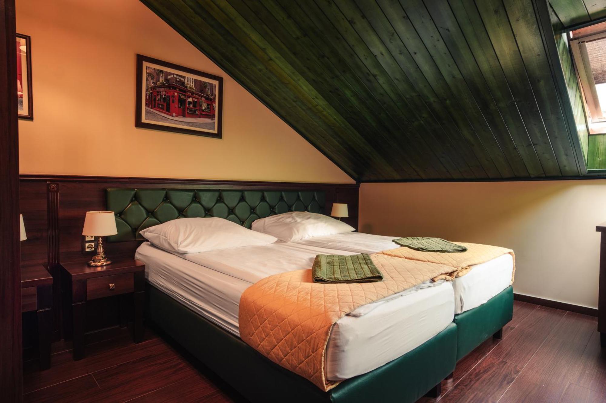 Shoemaker Irish Pub & Accommodation Kielce Dış mekan fotoğraf